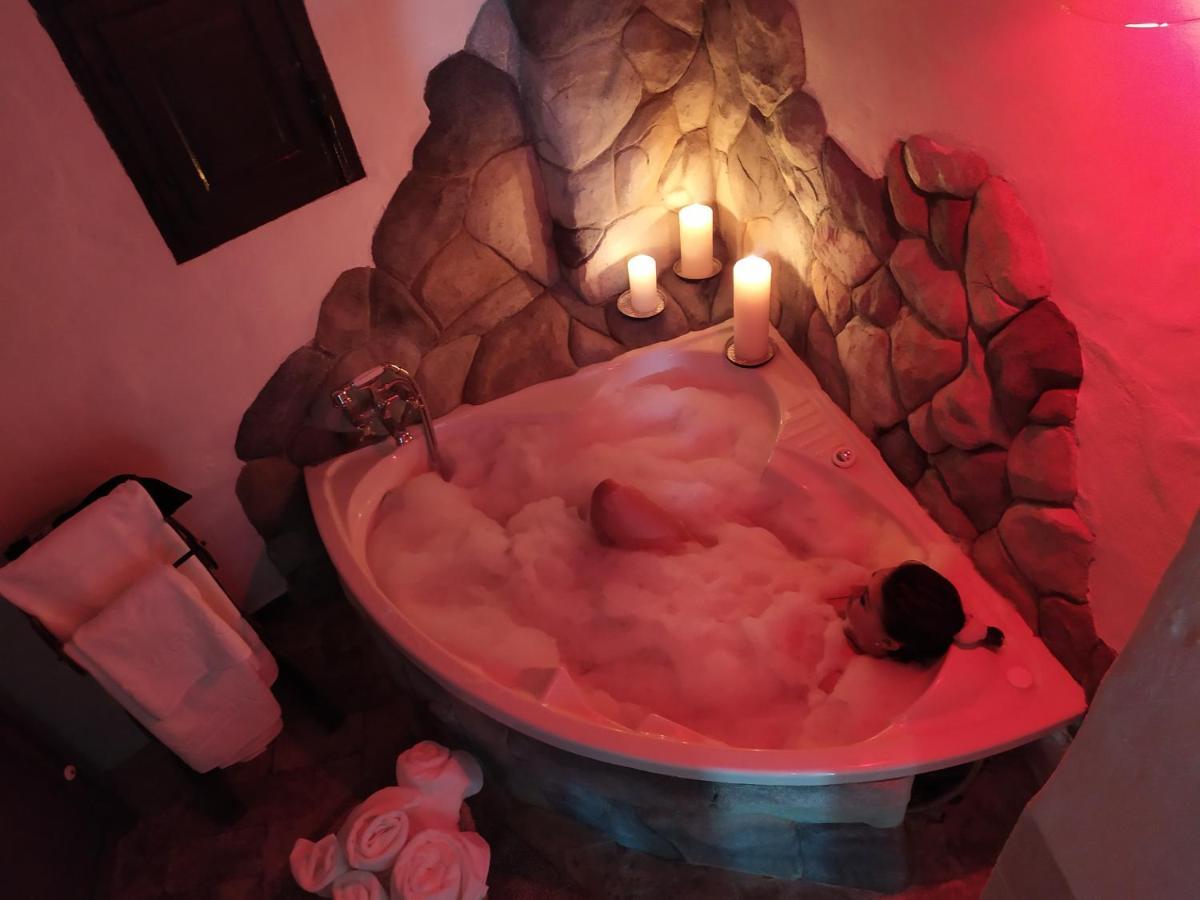 El Escondite De Martina, Casa Rural Romantica Setenil De Las Bodegas Eksteriør billede